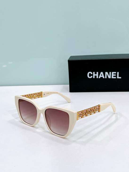Picture of Chanel Sunglasses _SKUfw79566953fw